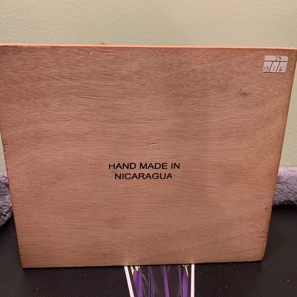 Reposado Hand Crafted Stock Blend Wooden Cigar Box. Box Only, No Cigars.